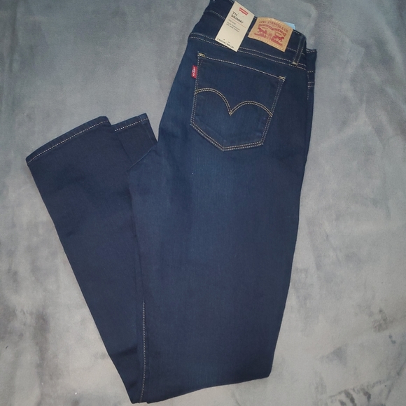 Jeans - Picture 2 of 3